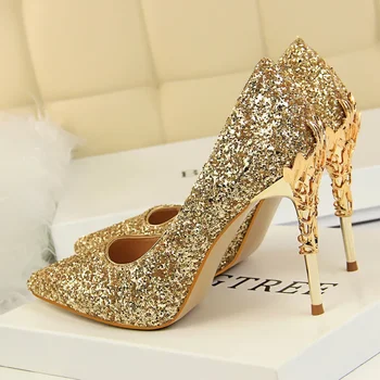 A nők 10cm Magas Sarkú cipő Fétis Szivattyúk Hölgy Csillogó Fém Faragás Esküvői Menyasszonyi Sarkú Bling Luxus Design Fél Scarpins Cipő